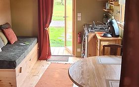 Roulotte A La Ferme Buissonniere