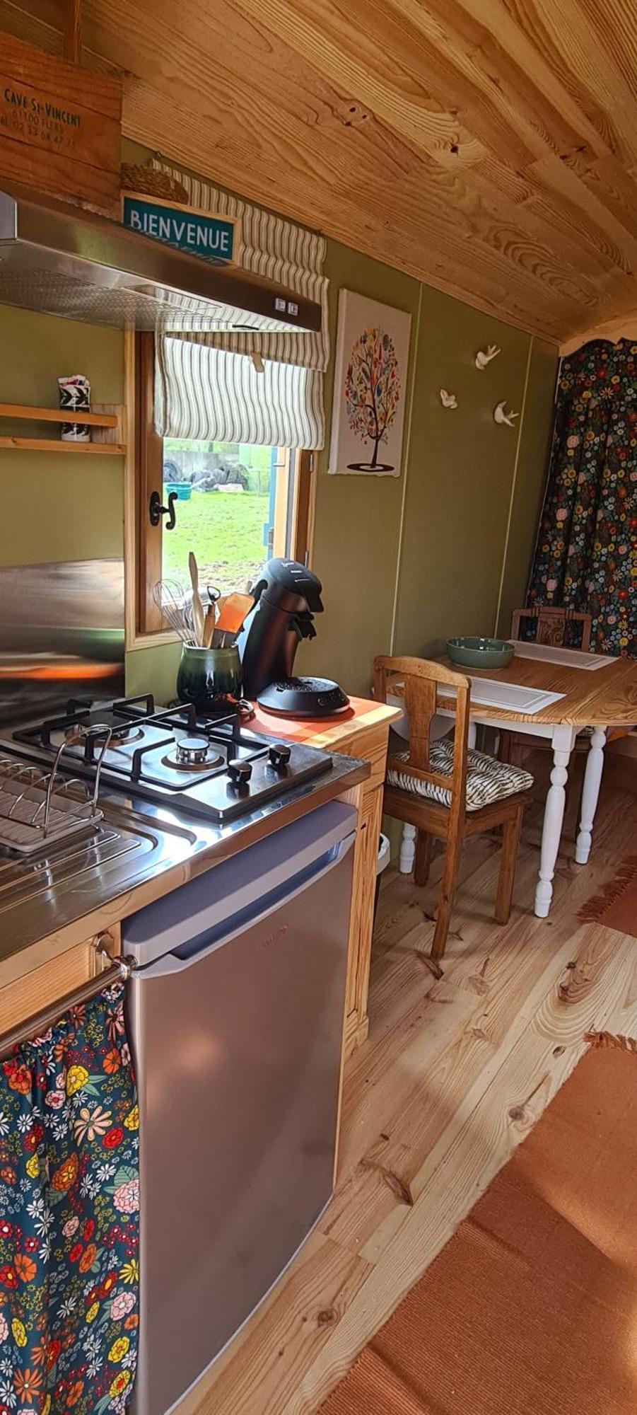 Villa Roulotte A La Ferme Buissonniere à La Lande-de-Louge Extérieur photo